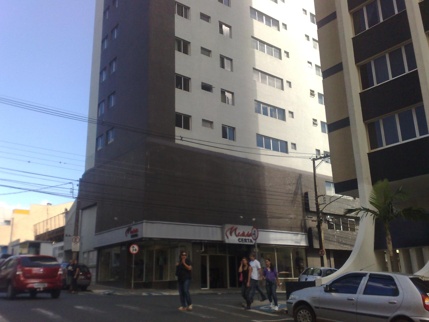 Reforma de fachada — edificação residencial central, Ponta Grossa/PR