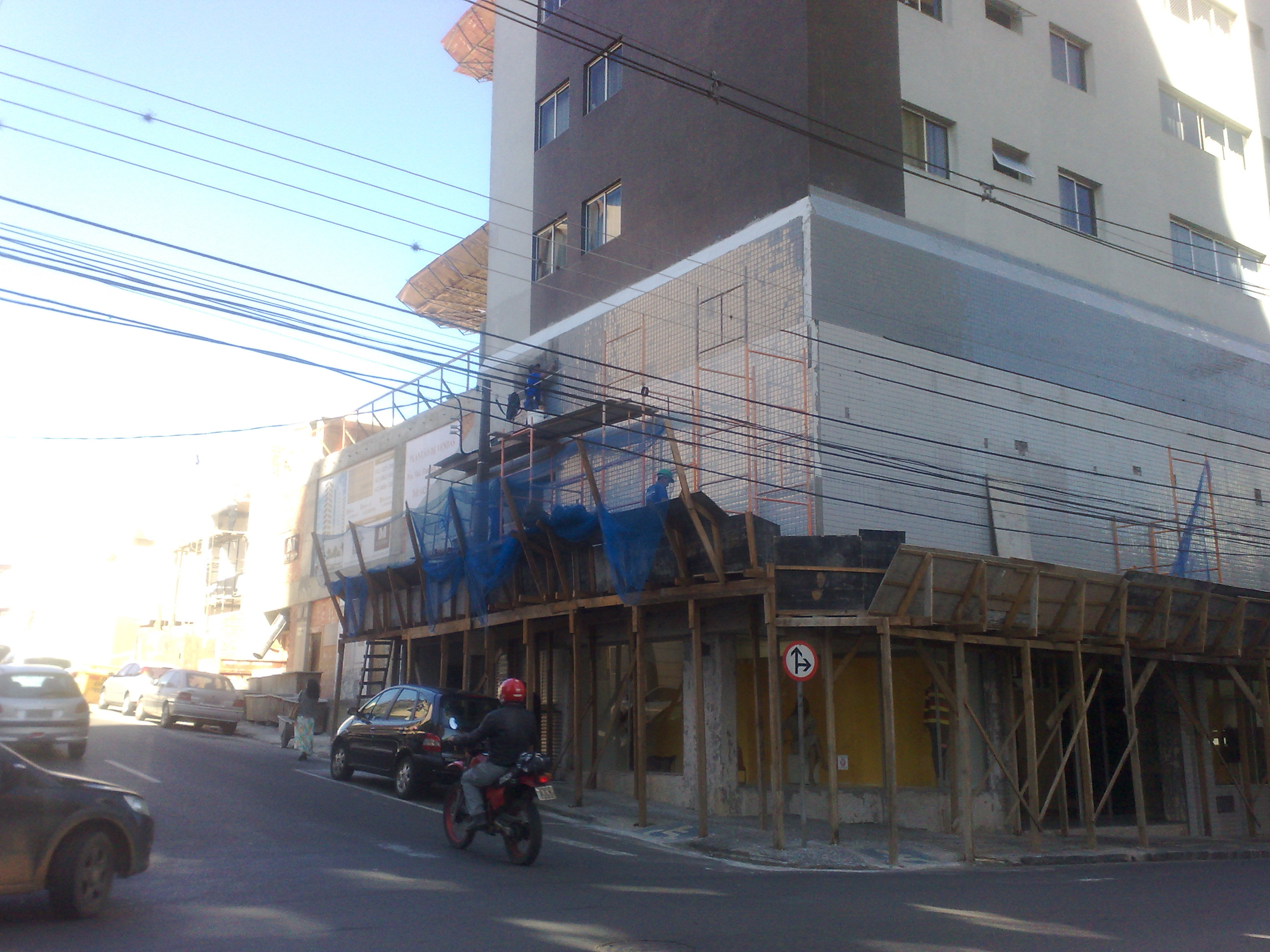 Reforma de fachada — edificação residencial central, Ponta Grossa/PR