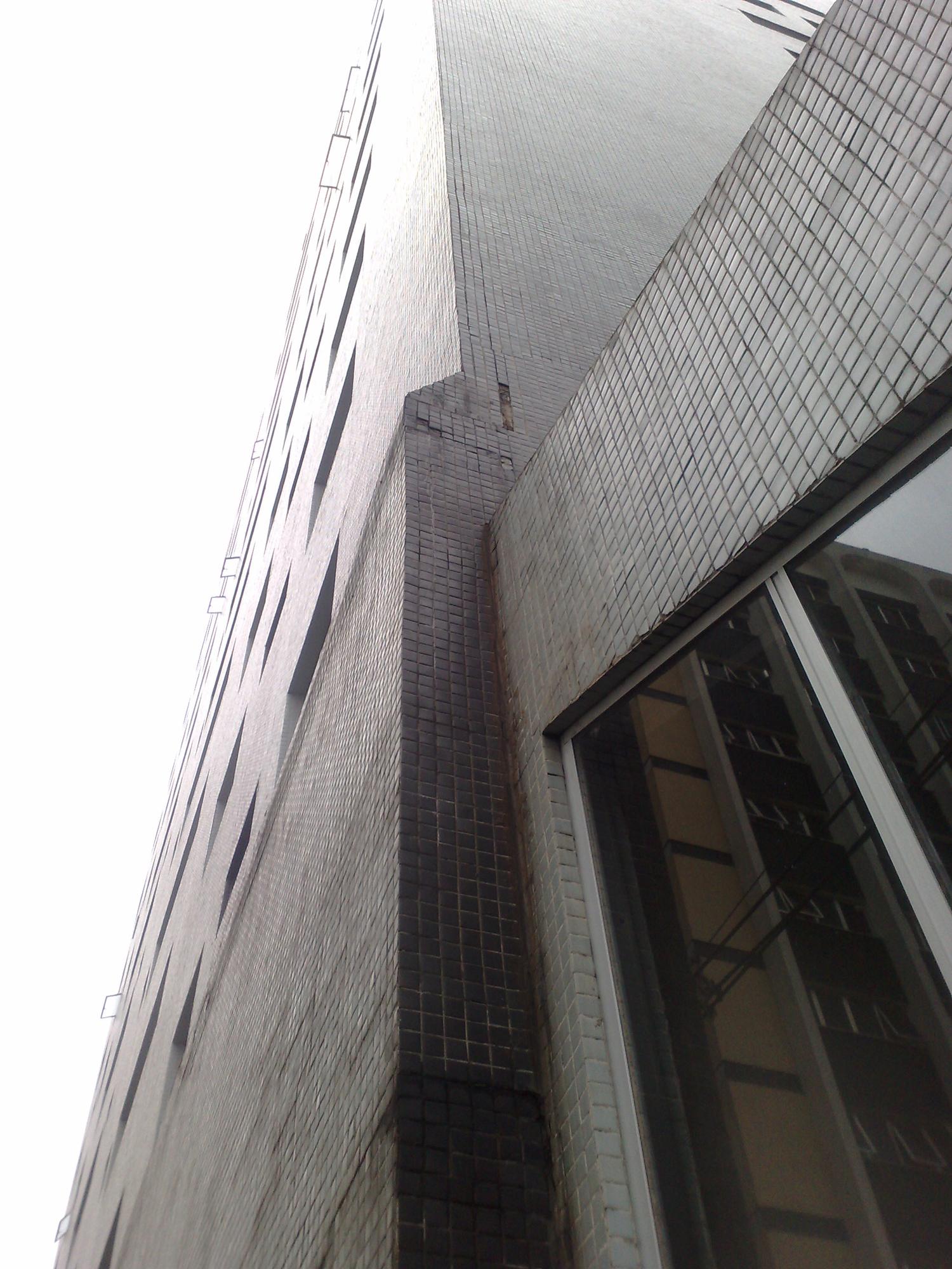Reforma de fachada — edificação residencial central, Ponta Grossa/PR